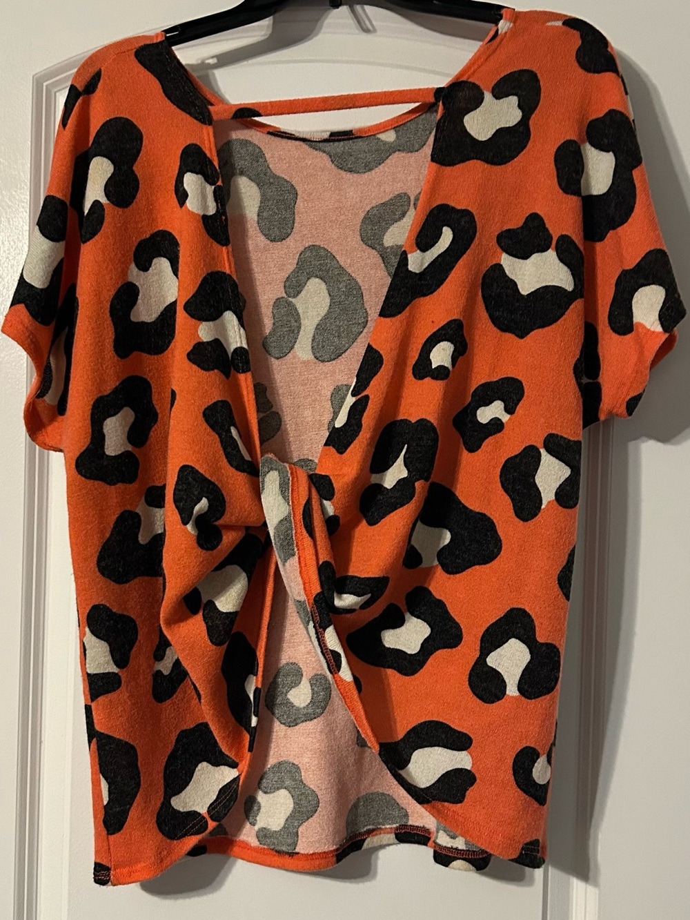 Leopard Print Open Back Top - Picture 2 of 3